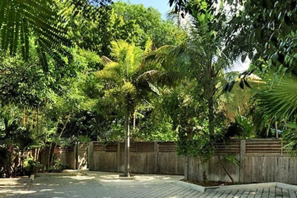 Duval Street Suite With Pool Key West Exterior photo