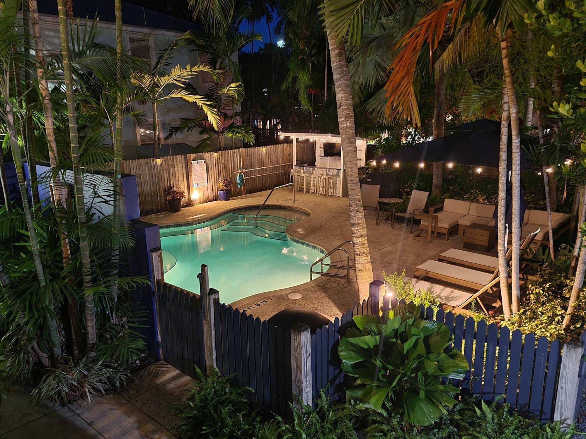 Duval Street Suite With Pool Key West Exterior photo